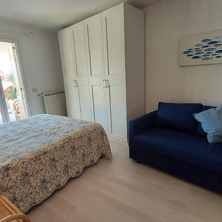 Villa Jone Diano Marina Buitenkant foto