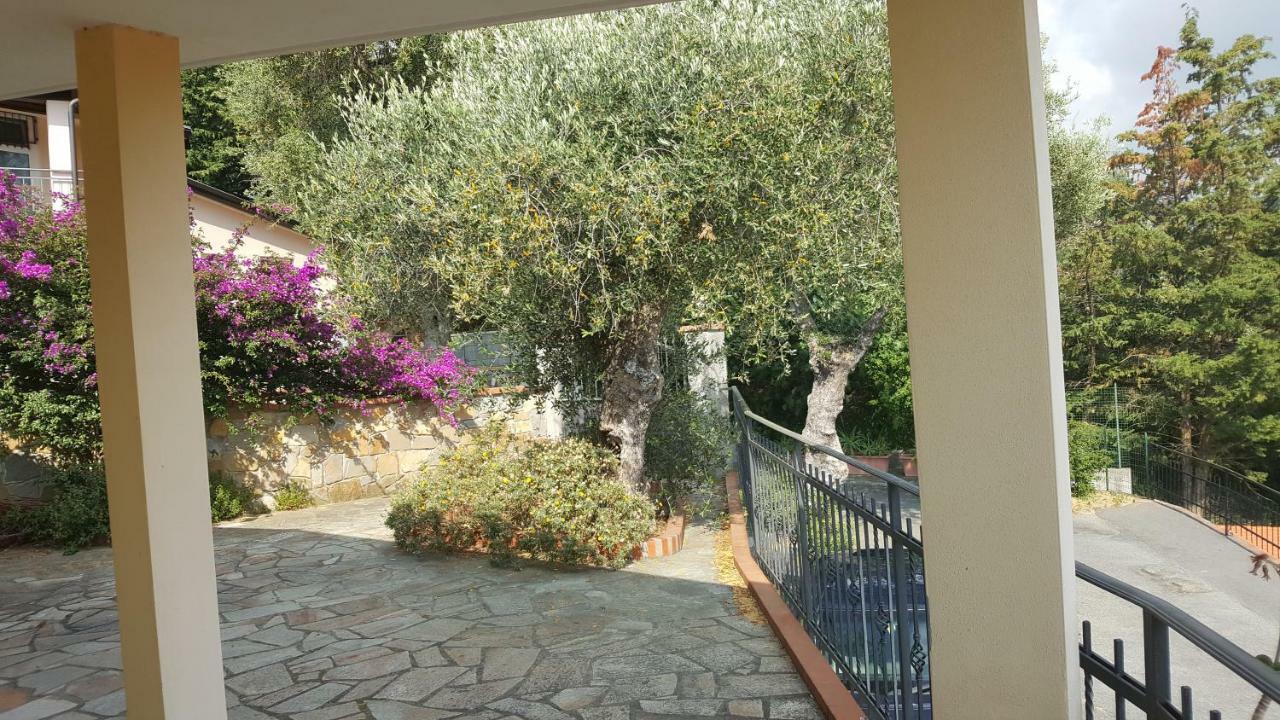 Villa Jone Diano Marina Buitenkant foto