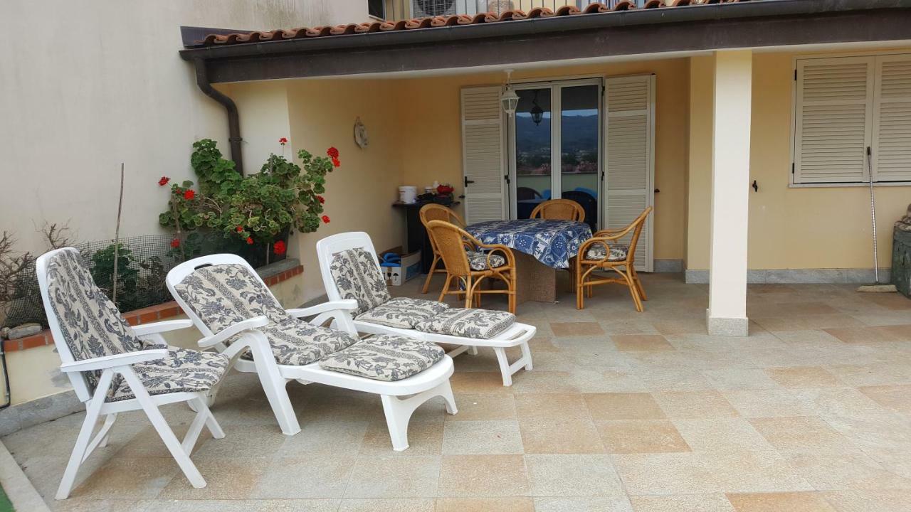 Villa Jone Diano Marina Buitenkant foto